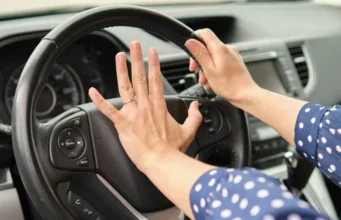 Наказывают ли в Нью-Йорке за сигналение автомобильным звуковым сигналом?